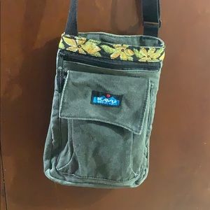 Gray Kavu crossbody with flowers on top